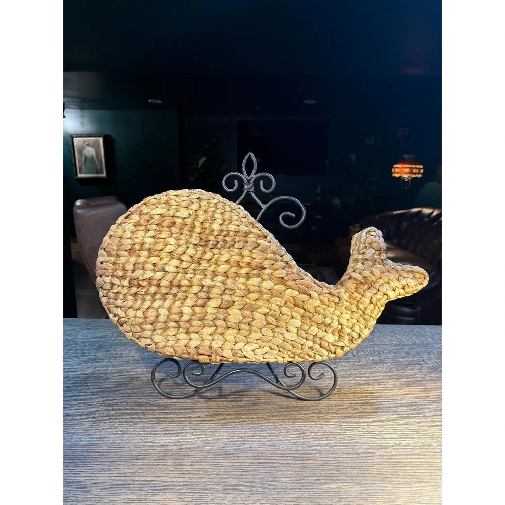 Vintage Whale Chip & Dip Tray – Banana Leaf Rattan Server, 22″ Long Coastal Déco